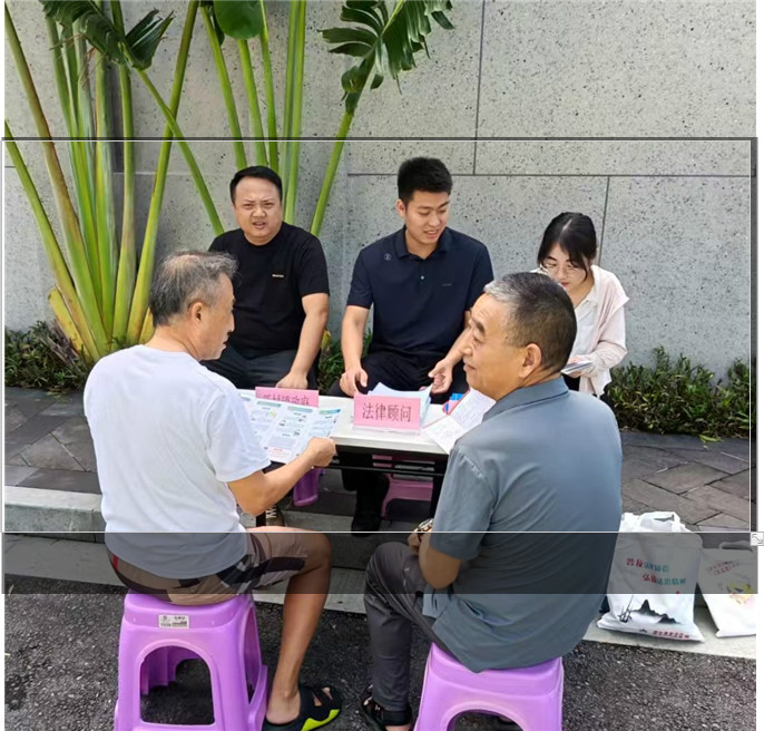 我所周新朝律师受陵水县司法局邀请，前往陵水新村镇开展“市政道路征收法律指南”普法活动